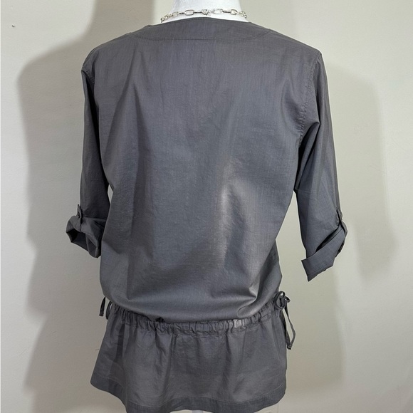 Merrell sz med top gray/green drawstring waist Tab and button roll up sleeve - Picture 6 of 12